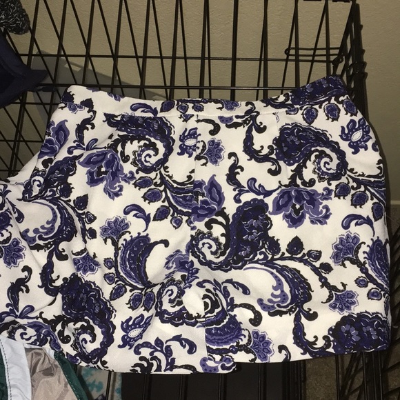 Shorts - Picture 2 of 2